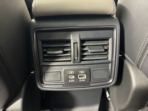 Certified 2025 Subaru Forester Limited AWD/4WD image 27