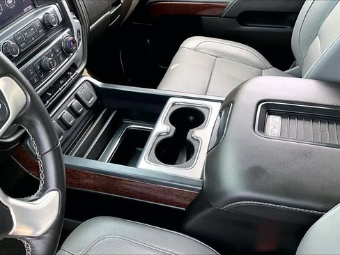 Used 2016 GMC Sierra 2500 SLT w/ Suspension Package, Off-Road image 17