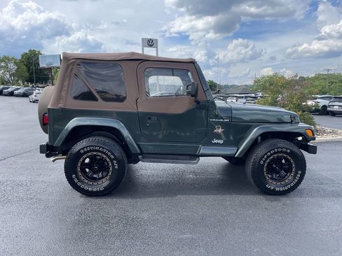 Used 2002 Jeep Wrangler Sahara AWD/4WD image 4