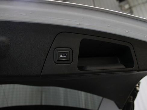 Used 2020 Buick Envision Premium w/ Driver Confidence Package image 8