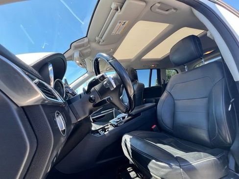 Used 2018 Mercedes-Benz GLS 550 4MATIC image 11
