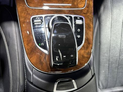 Used 2019 Mercedes-Benz E 300 4MATIC w/ Driver Assistance Package image 19