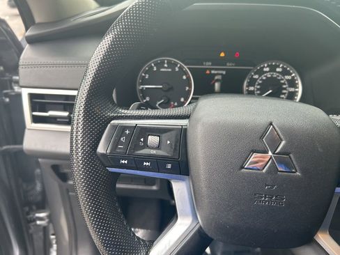 Used 2022 Mitsubishi Outlander SE FWD image 23