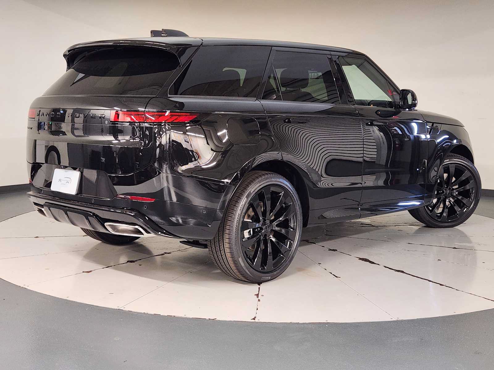 New 2027 Land Rover Range Rover Sport Dynamic SE AWD/4WD image 2