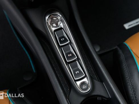 Used 2023 McLaren Artura image 27