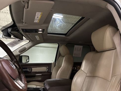 Used 2018 RAM 1500 Laramie w/ Convenience Group image 19