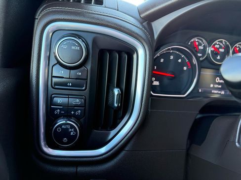 Used 2022 Chevrolet Silverado 3500 LT w/ Convenience Package image 14