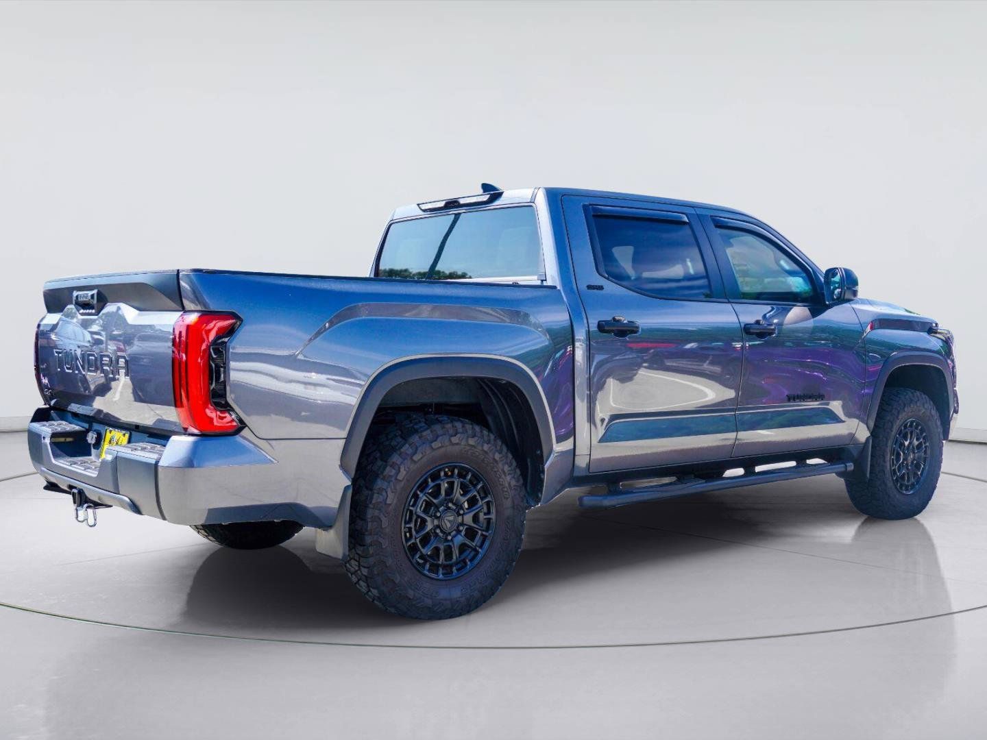 Used 2025 Toyota Tundra SR5 AWD/4WD image 12