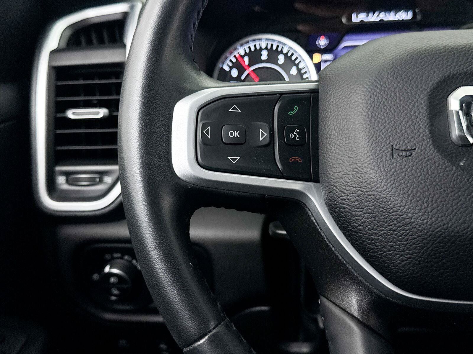 Used 2023 RAM 1500 Big Horn AWD/4WD image 30