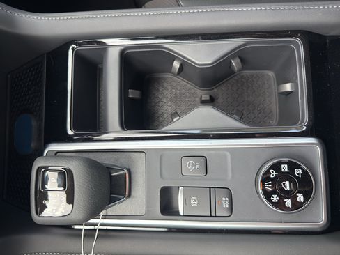 New 2026 Nissan Pathfinder SL AWD/4WD image 21