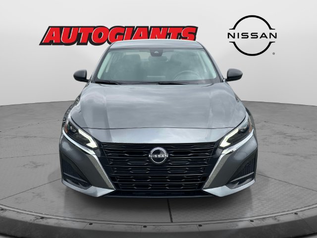 Used 2025 Nissan Altima 2.5 SV FWD image 9
