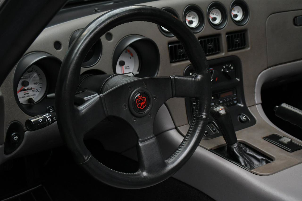 Used 1994 Dodge Viper RT/10 RWD image 19