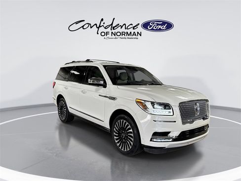 Used 2020 Lincoln Navigator Black Label w/ Cargo Convenience Package image 11