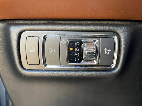 Used 2022 Lincoln Aviator Reserve image 23