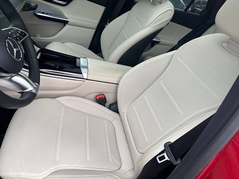 Used 2026 Mercedes-Benz GLC 300 4MATIC image 22