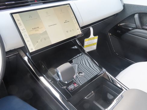 New 2024 Land Rover Range Rover Sport Dynamic SE image 18