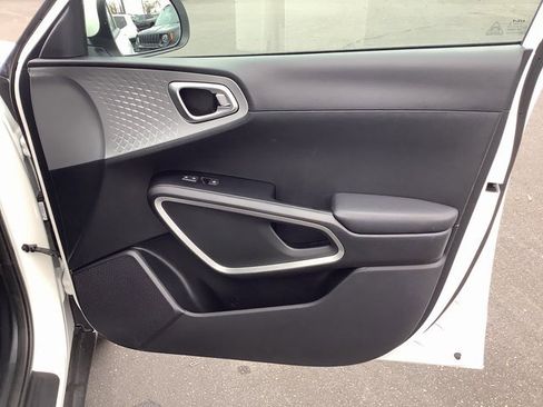 Used 2024 Kia Soul LX w/ Option Group 015 image 36