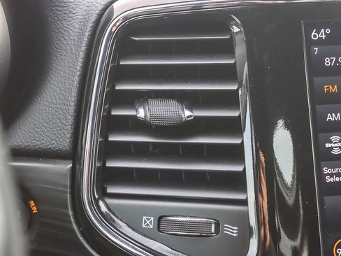 Used 2022 Jeep Grand Cherokee Laredo X image 29