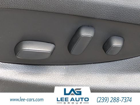 Used 2020 Chevrolet Suburban Premier AWD/4WD image 18