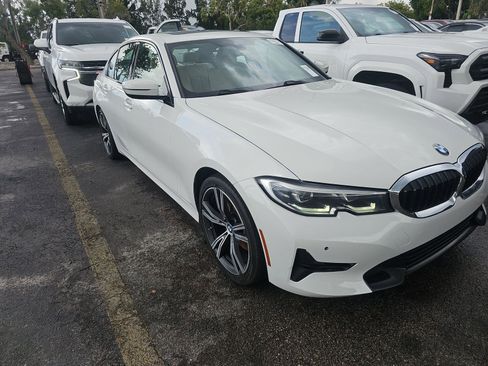 Used 2022 BMW 330i Sedan w/ Driving Assistance Package RWD image 4