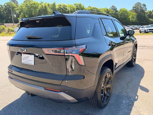 New 2026 Chevrolet Equinox LT w/ Midnight Edition FWD image 6