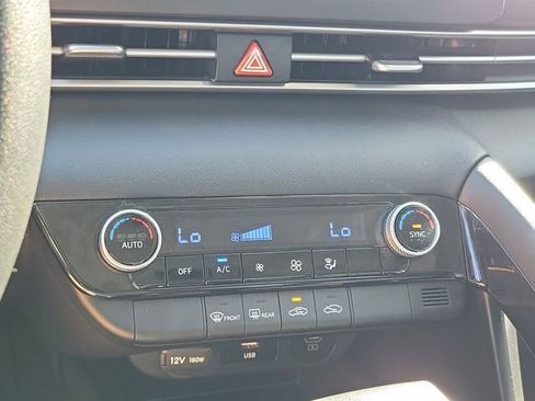Certified 2026 Hyundai Elantra Hybrid FWD image 12