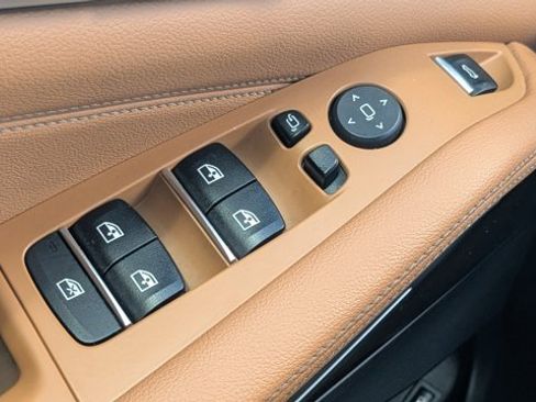 Used 2021 BMW X5 xDrive45e w/ Parking Assistance Package image 30