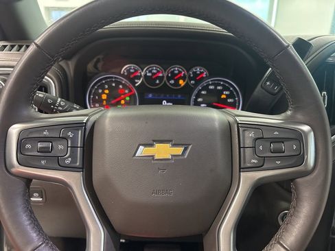 Used 2022 Chevrolet Silverado 1500 LTZ AWD/4WD image 16