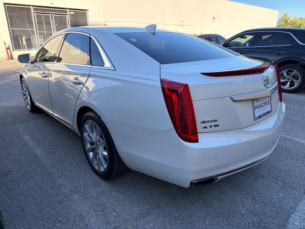 Used 2015 Cadillac XTS Luxury w/ Driver Awareness Package FWD image 2