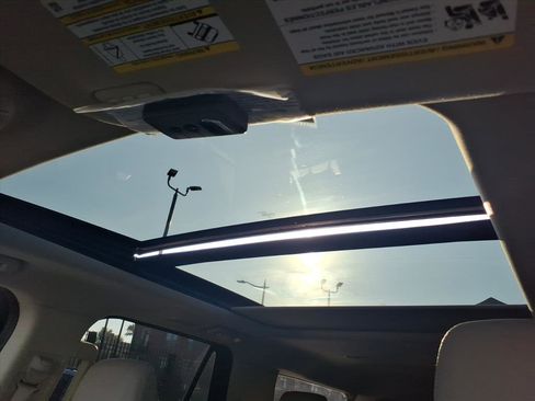 Used 2022 Ford Expedition Max Limited image 15