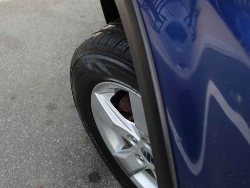 Used 2012 Suzuki SX4 AWD Hatchback image 30