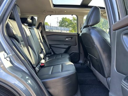 Certified 2023 Nissan Rogue SV w/ SV Premium B Package AWD/4WD image 16