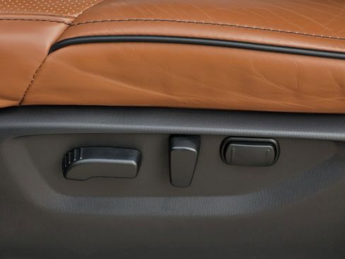 Used 2024 INFINITI QX80 Sensory image 34