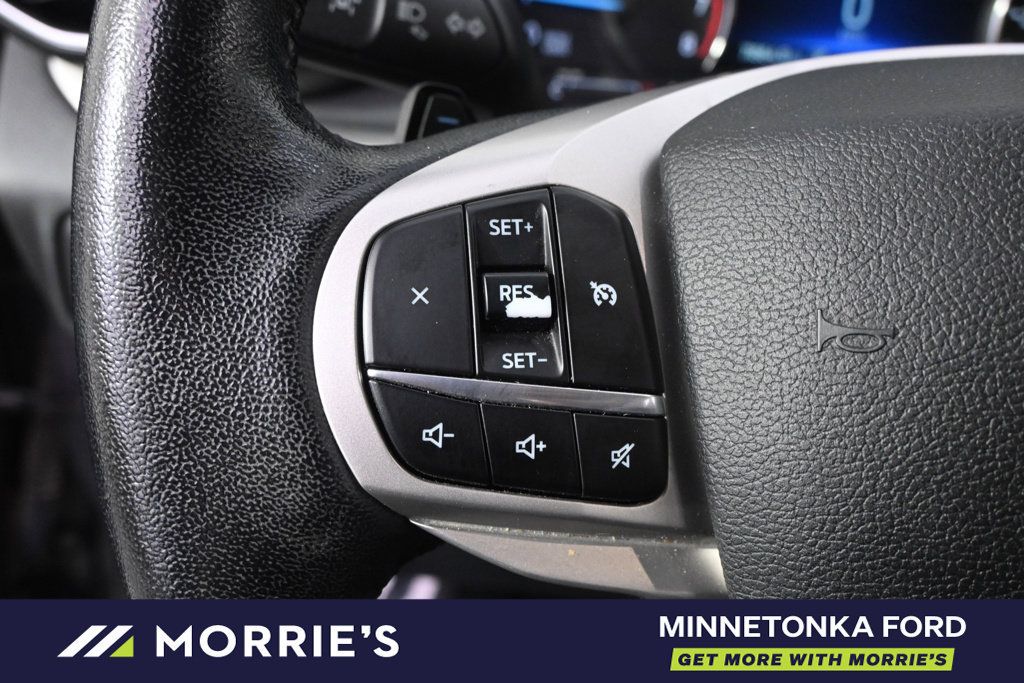Used 2021 Ford Explorer XLT w/ Equipment Group 202A AWD/4WD image 32