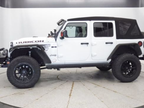 Used 2023 Jeep Wrangler Unlimited Rubicon w/ LED Lighting Group AWD/4WD image 2