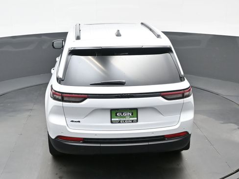 New 2025 Jeep Grand Cherokee Altitude image 21