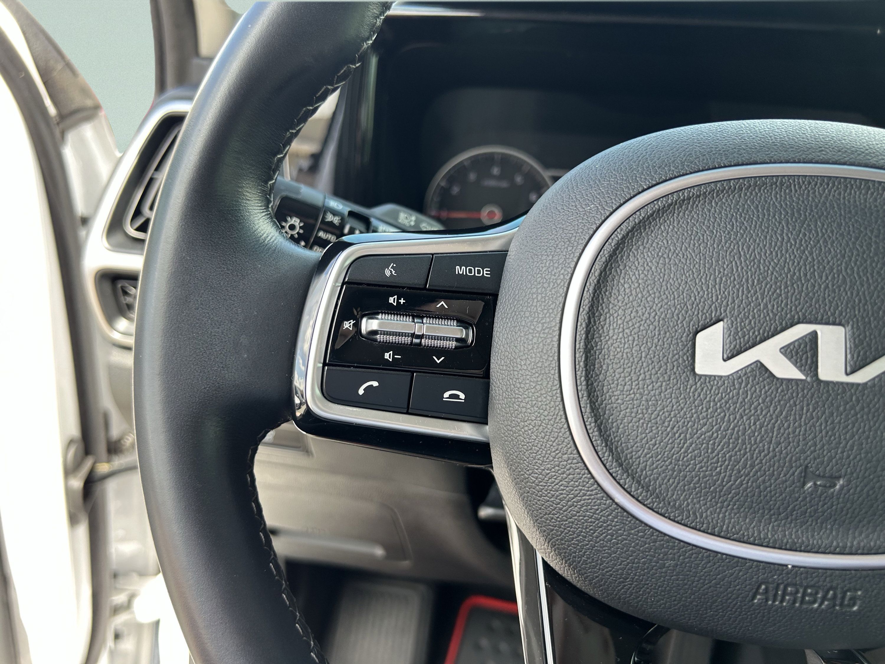 Used 2023 Kia Sorento EX w/ Panoramic Sunroof Package FWD image 31