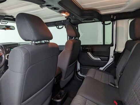 Used 2012 Jeep Wrangler Unlimited Sahara w/ Dual Top Group image 31