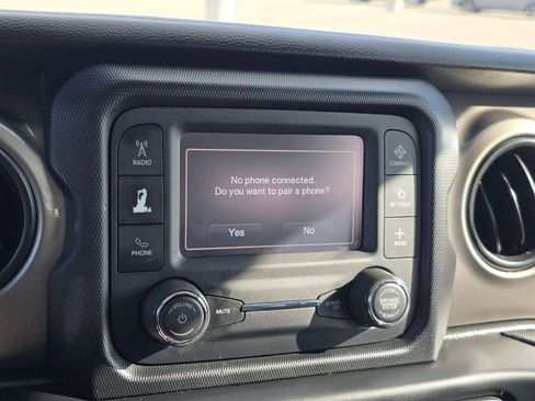 Used 2021 Jeep Wrangler Unlimited Sport image 6