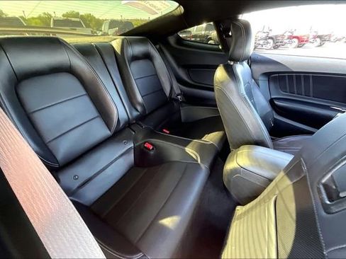 Used 2017 Ford Mustang GT Premium RWD image 29