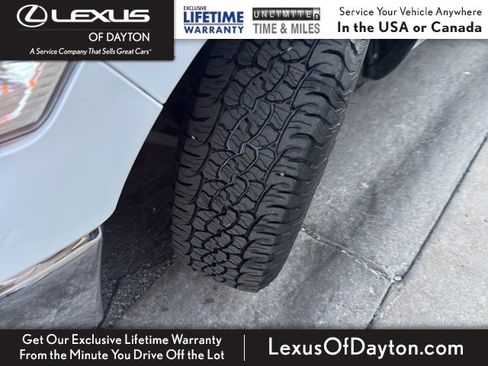 Used 2022 RAM 1500 Classic SLT image 9