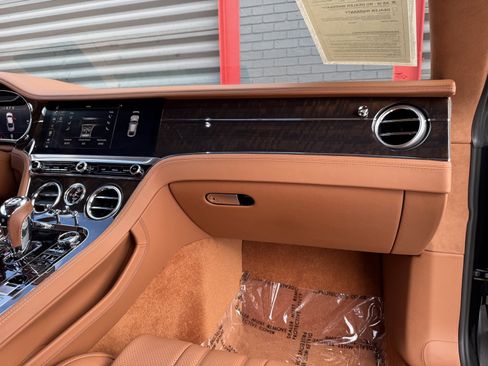 Used 2020 Bentley Continental GT image 20
