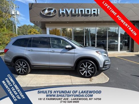 Used 2022 Honda Pilot Touring image 1