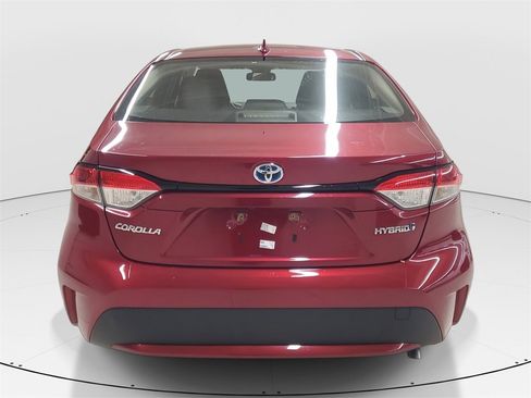 Used 2022 Toyota Corolla LE image 6