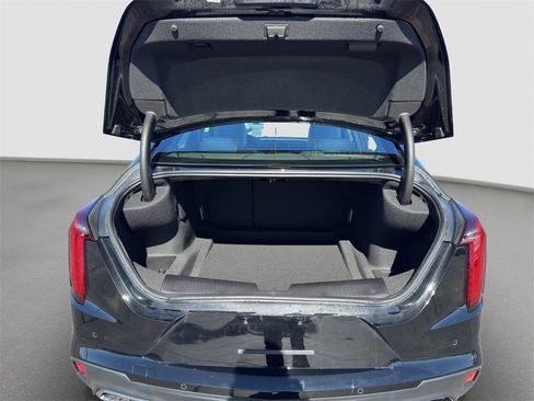 Used 2022 Cadillac CT4 Premium Luxury image 16