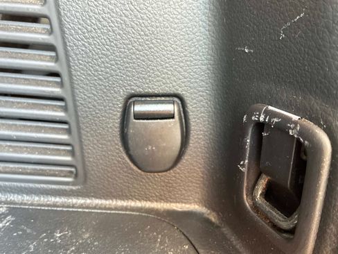 Used 2016 Nissan Rogue SV AWD/4WD image 15