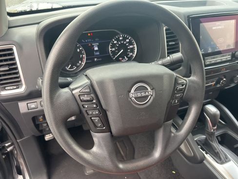 Used 2022 Nissan Frontier SV w/ Technology Package image 27