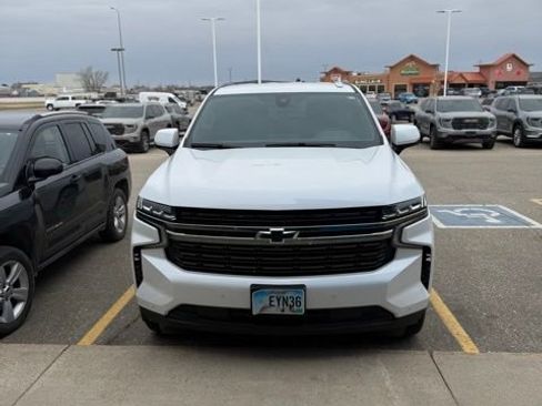 Used 2022 Chevrolet Suburban RST w/ Luxury Package image 3