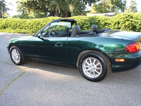 Used 1999 MAZDA MX-5 Miata RWD image 3
