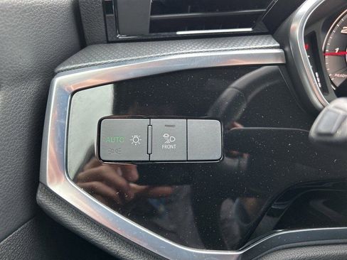 Used 2024 Audi Q3 2.0T Premium Plus image 16